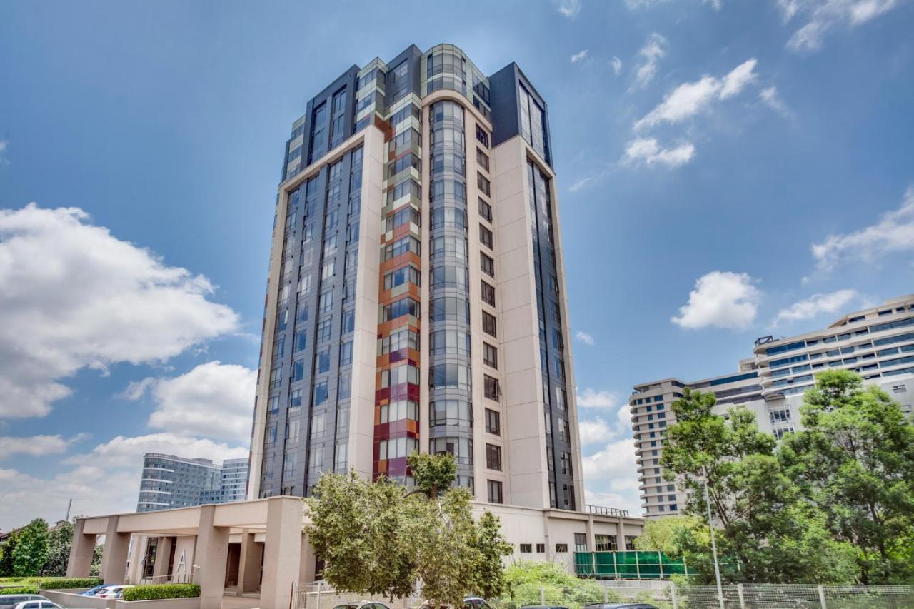 Sandton Skye Serviced Apartments Johannesburg Exterior photo