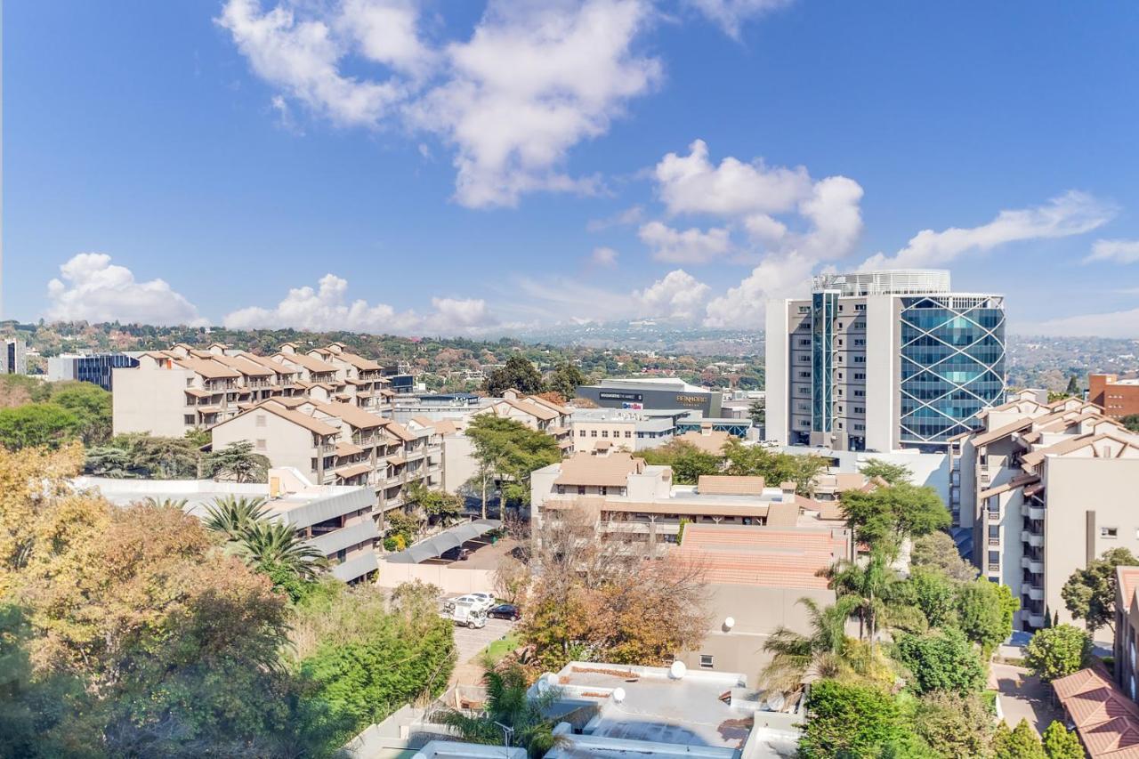 Sandton Skye Serviced Apartments Johannesburg Exterior photo